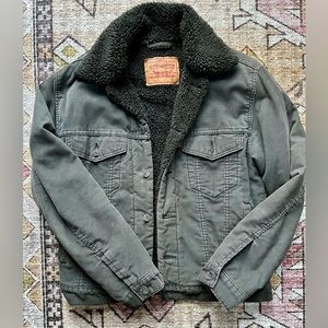 Levi’s Men’s Sherpa Trucker Jacket Grey Corduroy